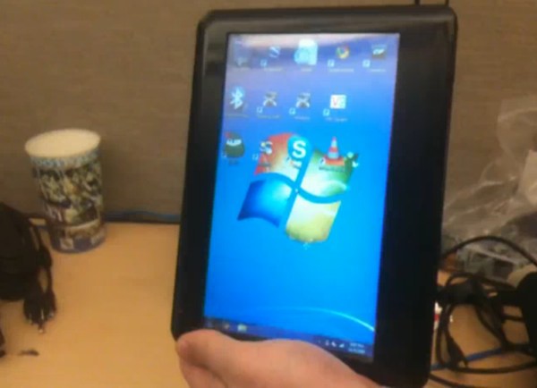 Dell Mini 9 сделали планшетником (видео)