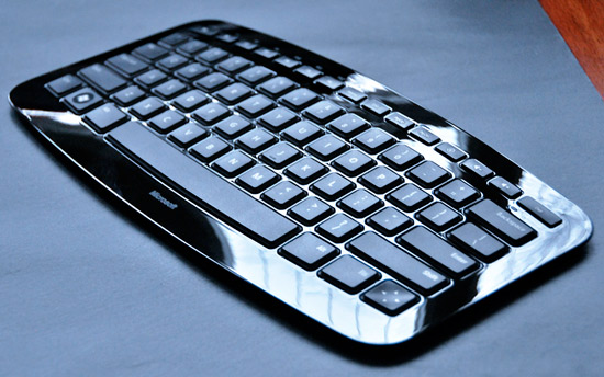 Microsoft Arc Keyboard - компактная беспроводная клавиатура (14 фото)