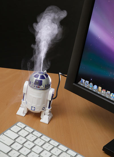 Робот R2-D2 в качестве увлажнителя воздуха (3 фото)
