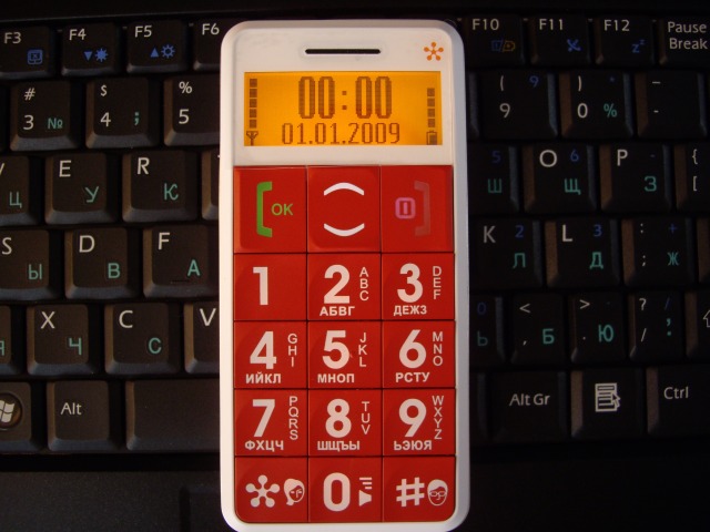 JUST5 - обзор телефона с большими кнопками