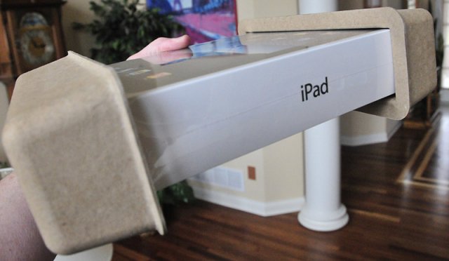 Apple iPad поступил в продажу (34 фото + видео)
