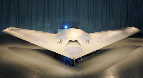 Беспилотный Boeing Phantom Ray - невидимый хищник (4 фото + видео)