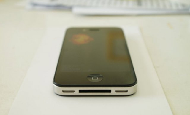 iPhone 4G - новые подробности и фото (8 фото)
