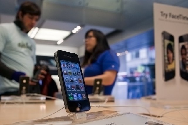 Старт продаж iPhone 4 - как это было (фото)