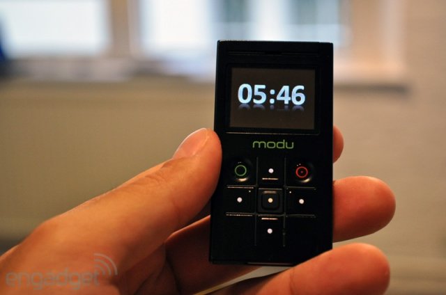Вторая версия самого лёгкого модульного телефона - MODU T (37 фото)