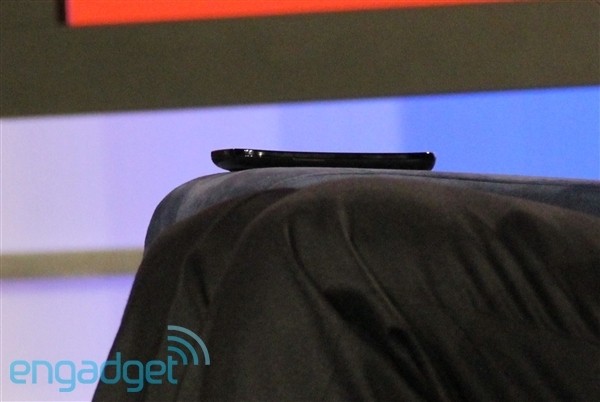 Представлен смартфон Nexus S (9 фото + видео)