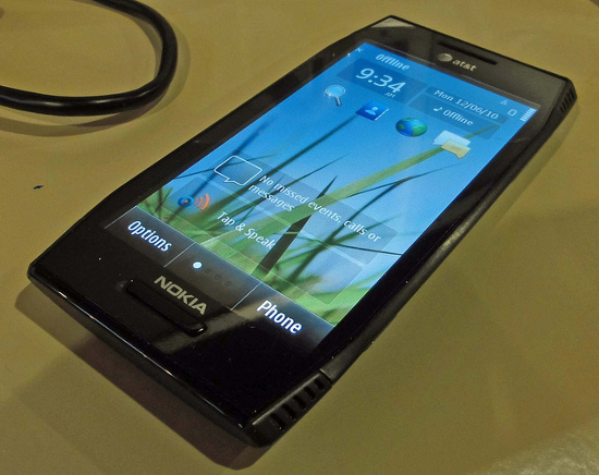 Необъявленный Nokia X7-00 запечатлён на качественных фото (4 фото)