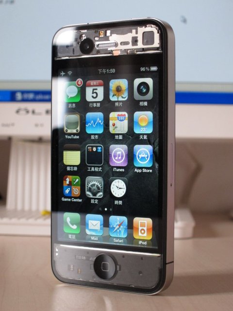 Прозрачный корпус для iPhone 4 (12 фото)