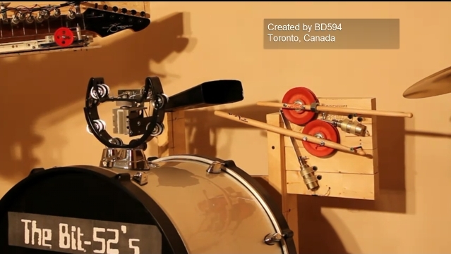 Роботизированная музыкальная установка Bit-52 (видео)