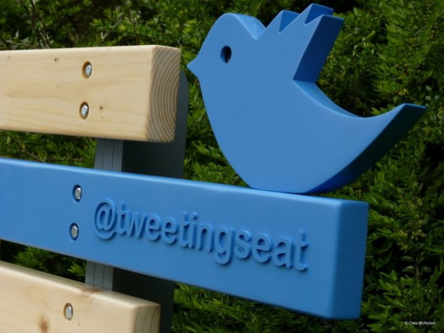 TweetingSeat - твиттер-скамейка (15 фото + видео)