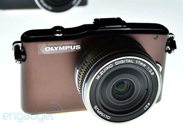 Три фотокамеры от Olympus (44 фото)