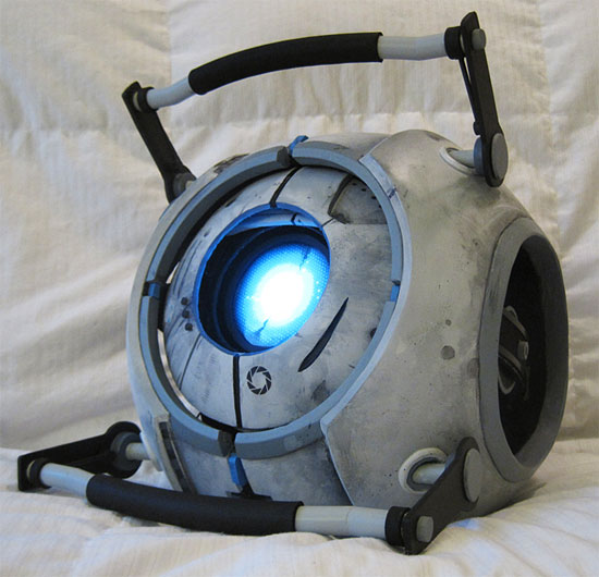 Робот из Portal 2 (6 фото + видео)