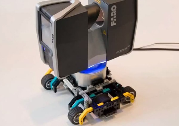 Самоходный 3D сканер из Lego (видео)