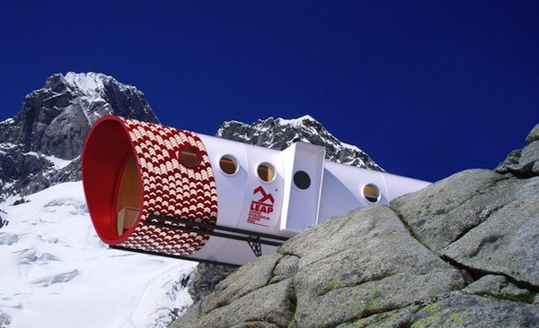 Мобильный альпийский дом (16 фото)