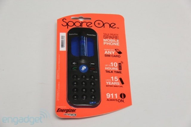 SpareOne – телефон работающий 15 лет на одном "заряде" (16 фото + видео)