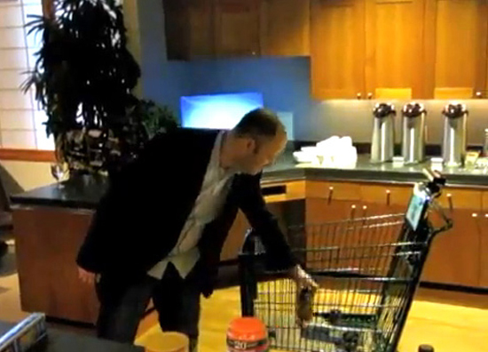 Kinect-enabled shopping cart is smarter than the shopper (video)