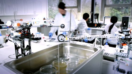 Лабораторное оборудование из конструктора Lego (видео)