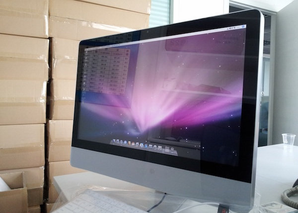 Китайский клон iMac с 21,5-дюймовым дисплеем (6 фото)