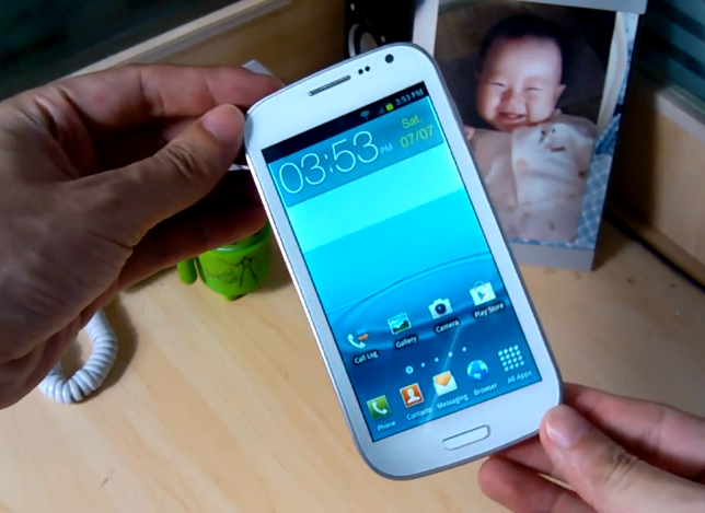 Китайская копия Samsung Galaxy S III (видео)