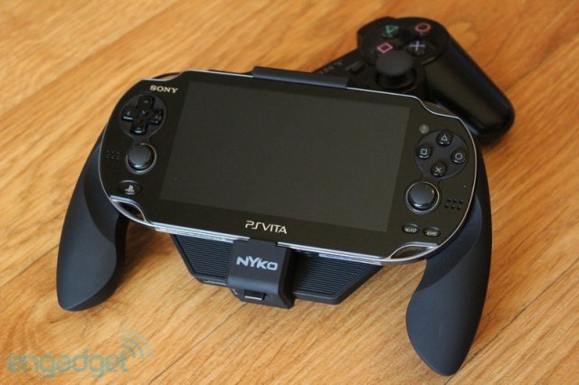 Эргономичный док для PlayStation Vita (11 фото)