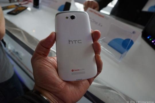 Анонс смартфона HTC One VX (3 фото + видео)