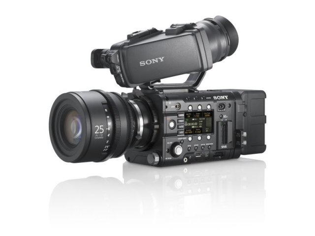 Две профессиональные камеры от Sony (23 фото)