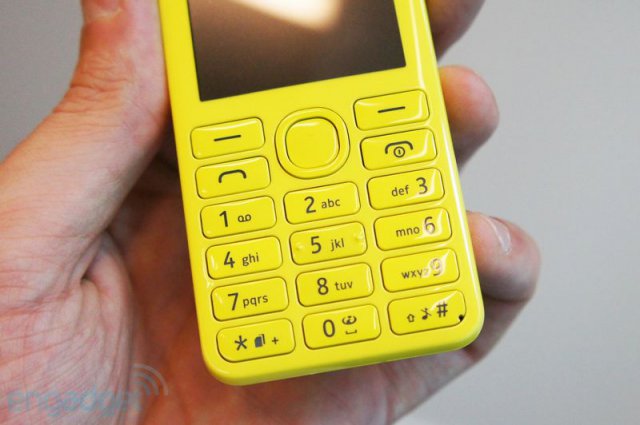 Nokia Asha 205 и 206 - телефоны для социальных сетей (29 фото + 3 видео)