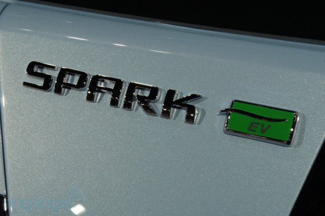 Электромобиль Chevy Spark EV изнутри (15 фото)