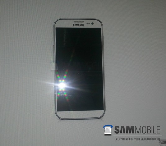 Предположительно первое фото Samsung Galaxy S IV