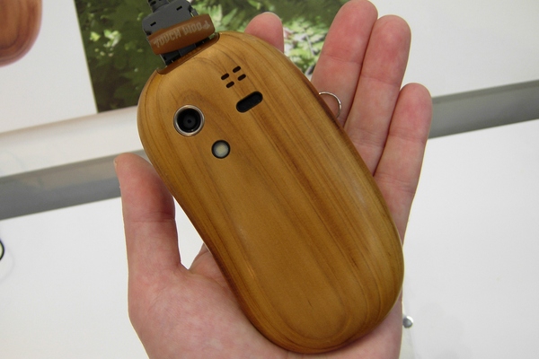 Touch Wood SH-08C - оригинальный деревяный телефон (4 фото + видео)