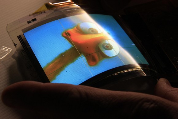 Cмартфон LG с гибким OLED-дисплеем выйдет до конца года