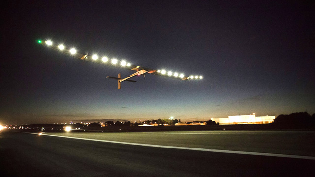 Solar Impulse завершил беспосадочный перелет через США