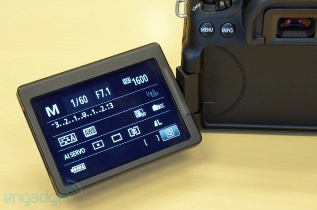 Canon EOS 70D - зеркальный фотоаппарат с Dual Pixel CMOS-сенсором
