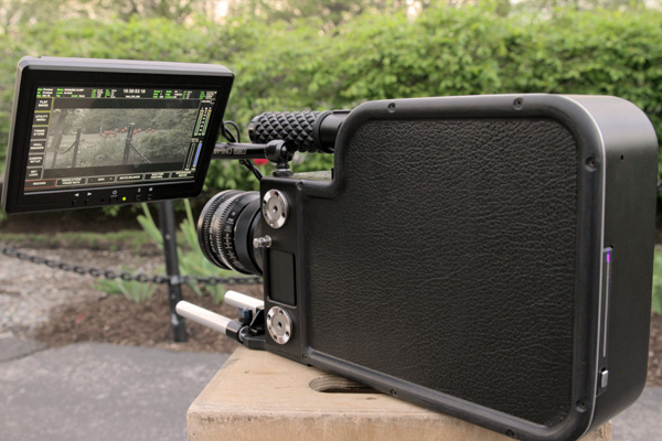 Кинокамера Black Betty 2K со встроенным Mac Mini (3 фото)
