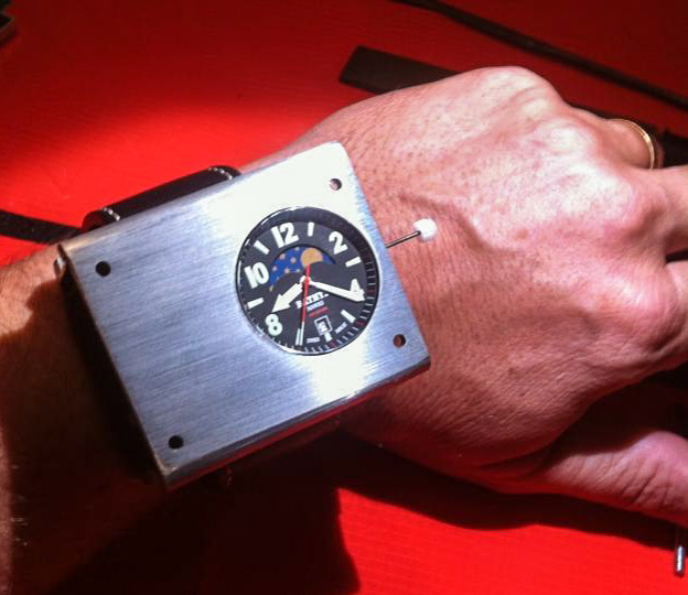 Bathys Cesium 133 - наручные атомные часы (2 фото + видео)