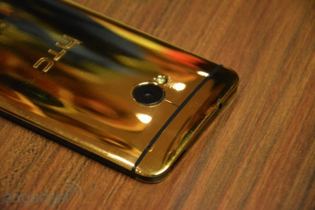 "Живые" фотографии золотого HTC One (15 фото + видео)