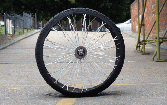 Студент из Африки изобрёл колесо (17 фото + 2 видео)
