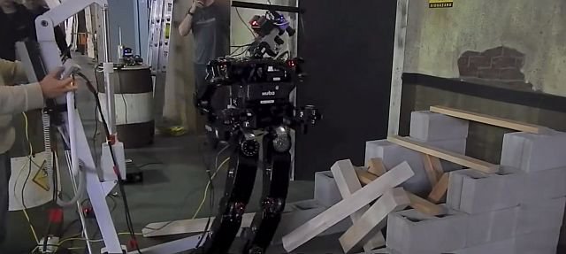 Новые тесты робота HUBO (4 видео)
