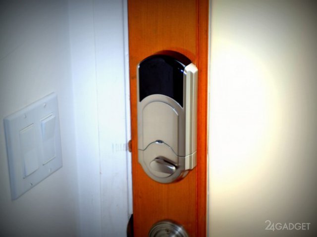 Дверной замок, отпираемый смартфоном (8 фото + видео)