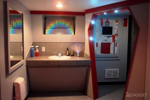 Canadian turned his house into a spaceship (12 photos)
