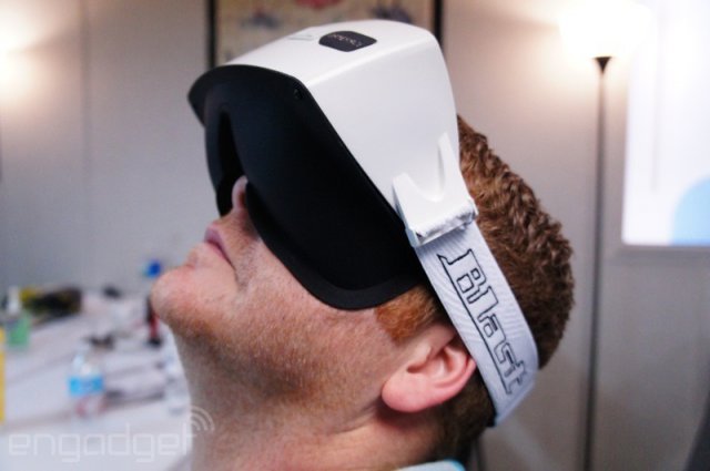 Шлем виртуальной реальности для Android-игр (9 фото + 2 видео)