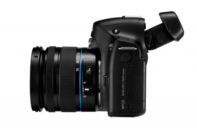 Объявлена стоимость и сроки начала продаж камеры Samsung NX30 (11 фото)