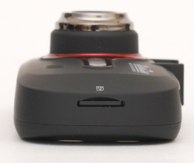 Видеорегистратор с GPS и высоким разрешением: AdvoCam FD8 Profi-GPS