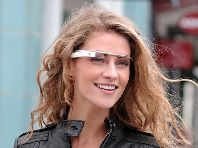Что находится внутри Google Glass и сколько они на самом деле стоят? (17 фото)