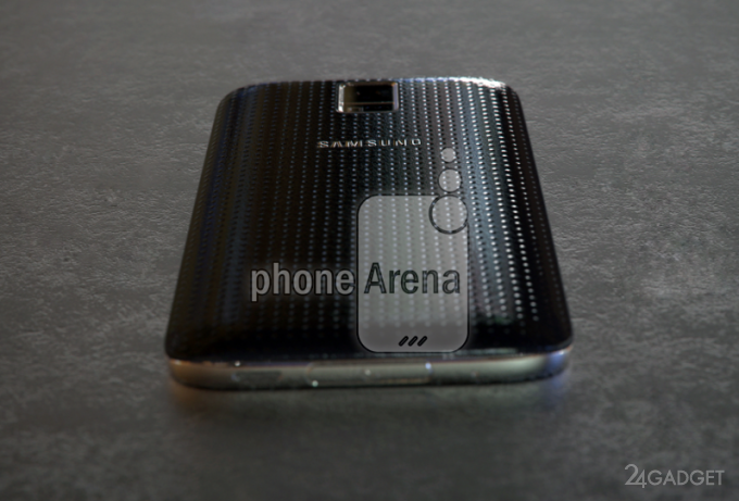 Шпионские снимки нового флагмана Samsung Galaxy S5 Prime (3 фото)