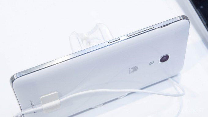 Huawei Ascend Mate2 4G - достойный фаблет из Китая 