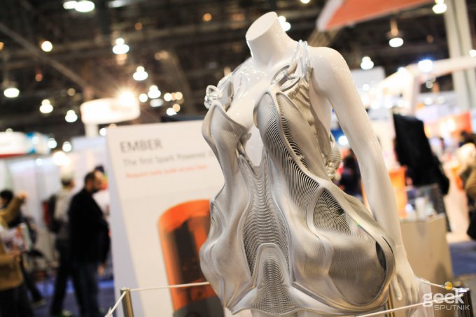 Компания Autodesk запустила в продажу 3D-принтер Ember 3D (3 фото + 1 видео)