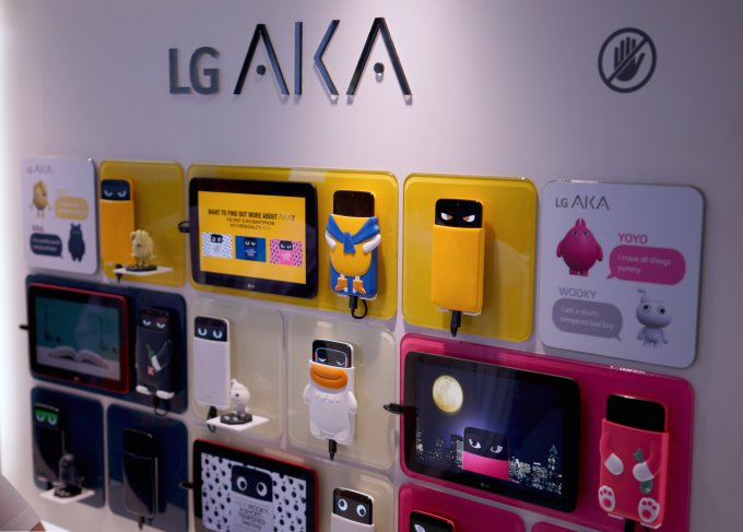 Смартфон с эмоциями LG AKA появится за пределами Южной Кореи (3 фото + видео)