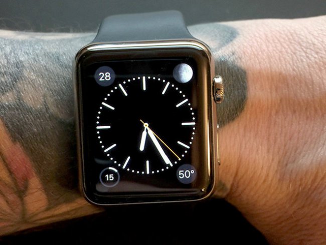 Татуировка на запястье мешает корректной работе Apple Watch (видео)