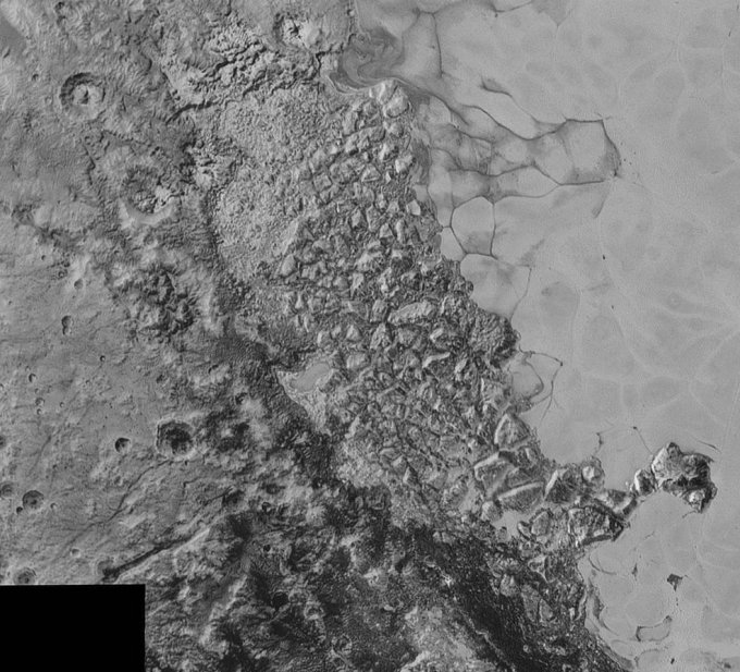 Опубликованы новые снимки Плутона от New Horizons (6 фото)